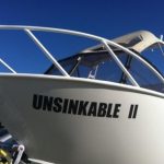 चिकनी नौकायन के लिए 10 आवश्यक नाव रखरखाव युक्तियाँ